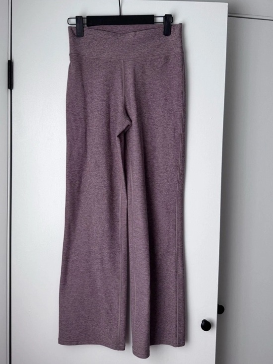 Vuori Pants - Vuori mid rise elevation bootcut flare leggings